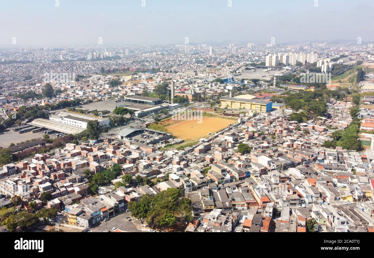 SÃO PAULO, SP, 03.08.2020 - CLIMA-SP - Vista área do bairro da Penha na região leste de São Paulo na tarde desta segunda-feira, 03. (Foto: William Volcov/Brazil Photo Press/Folhapress) Credit: Brazil Photo Press/Alamy Live News Foto Stock