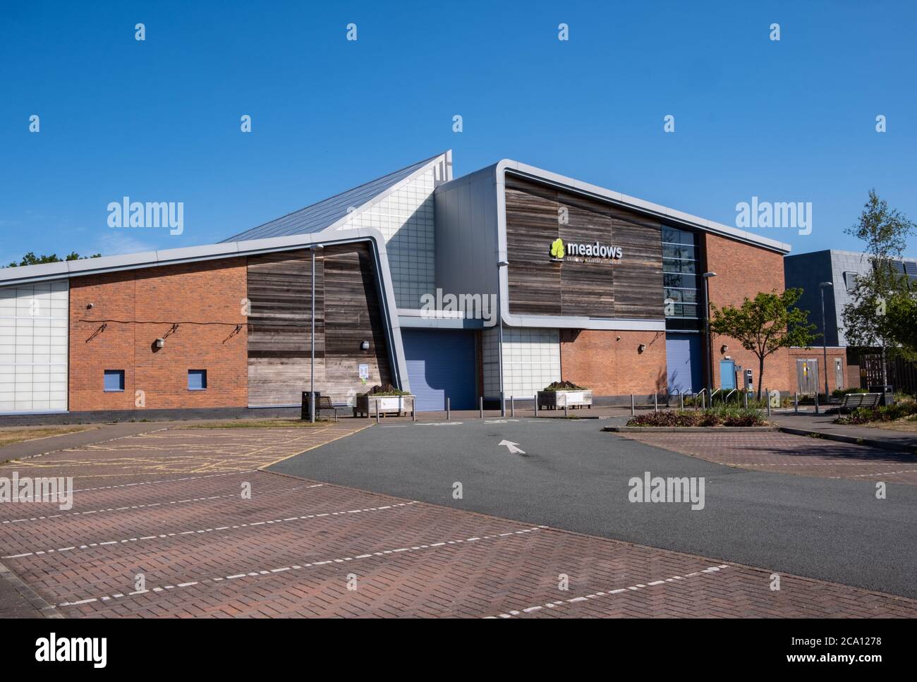 Biblioteca locale centro benessere e di svago inMaghull maggio 2020 Foto Stock