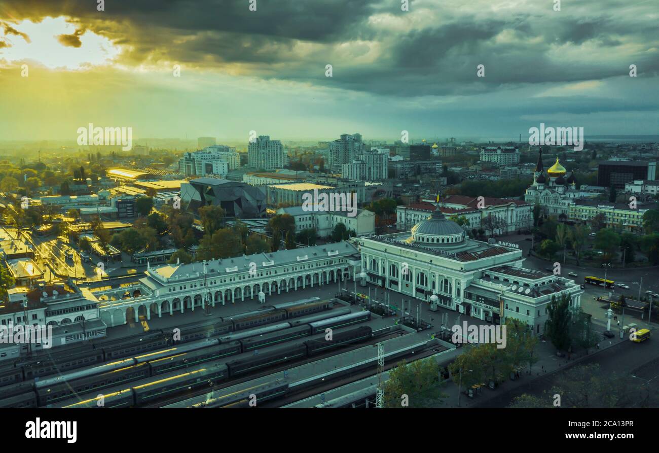 Foto panoramica della stazione ferroviaria principale di Odessa Ucraina Foto Stock
