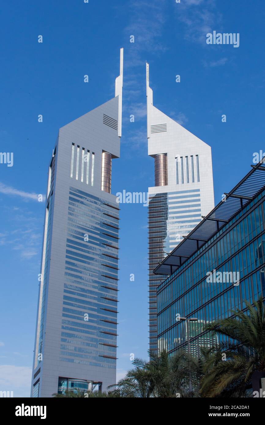 "Dubai, Dubai/Emirati Arabi Uniti - 1/25/2020: Dubai International Financial Center (DIFC) Emirates Tower Modern Dubaiskyscraper on blue Sky." Foto Stock