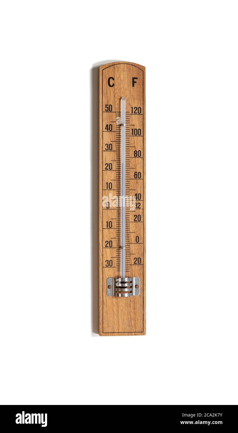 Termometro in legno isolato su bianco. Foto Stock