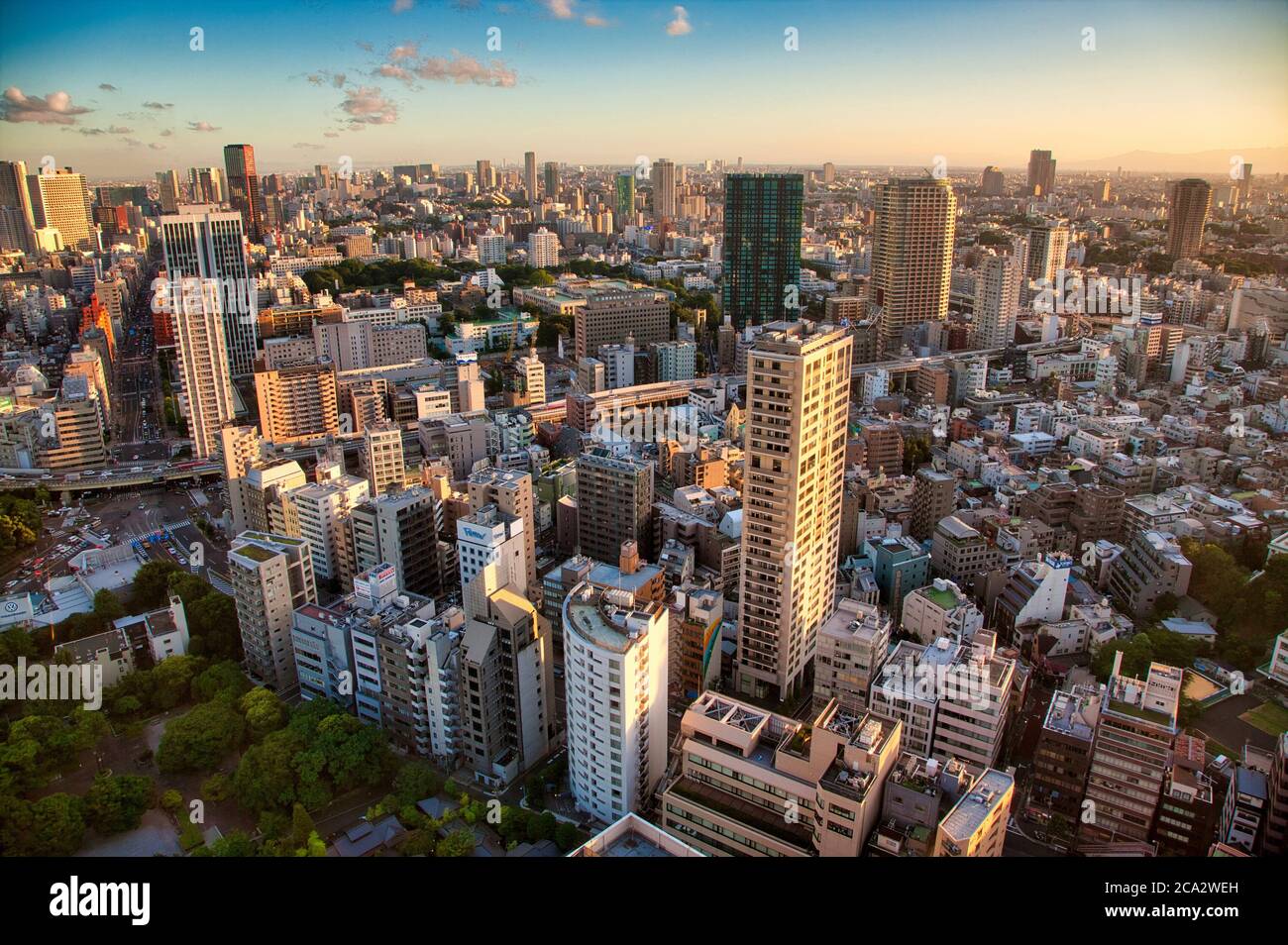Minato-ku, vista della città dalla Torre di Tokyo, Tokyo, Giappone Foto Stock