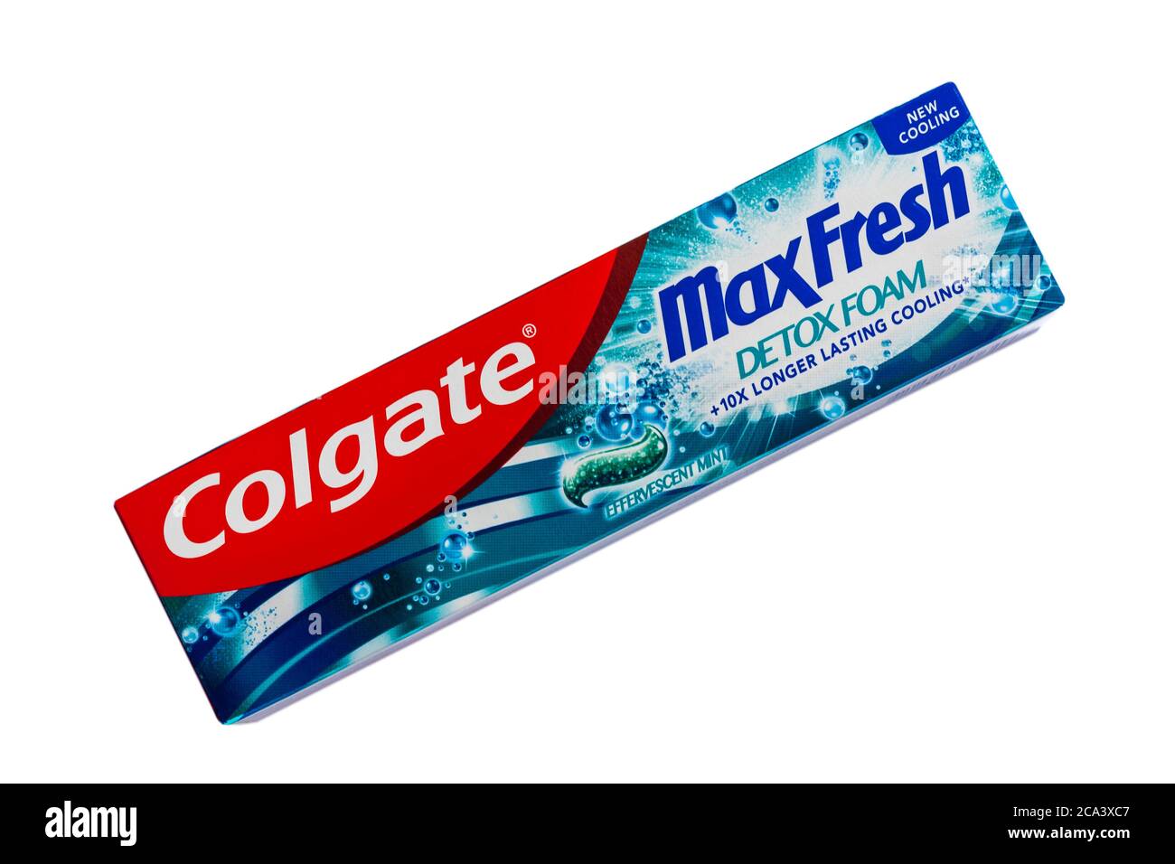 Scatola di dentifricio in schiuma Colgate MaxFresh Detox, schiuma Colgate MaxFresh Detox, isolata su sfondo bianco - dentifricio detox Foto Stock