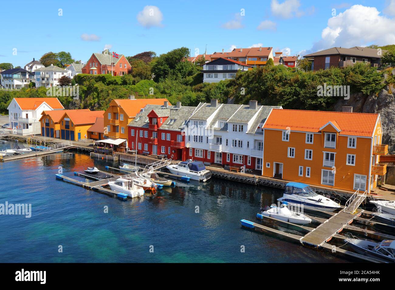 Haugesund città, Norvegia. Vista estiva delle barche nel distretto di Haugaland in Norvegia. Foto Stock