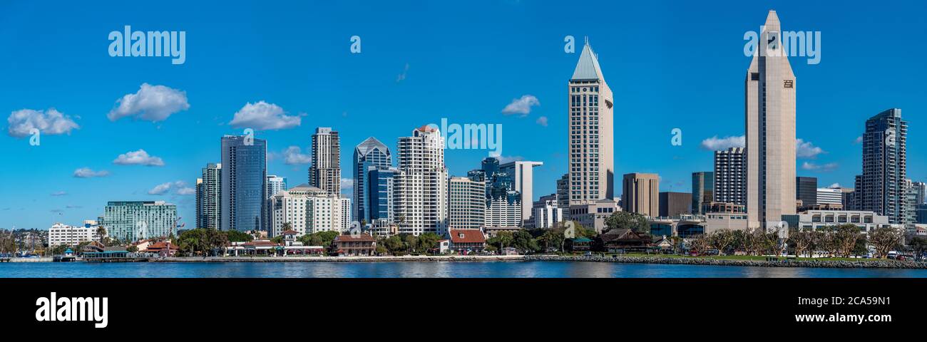 Skyline degli alti grattacieli del centro, San Diego, California, Stati Uniti Foto Stock