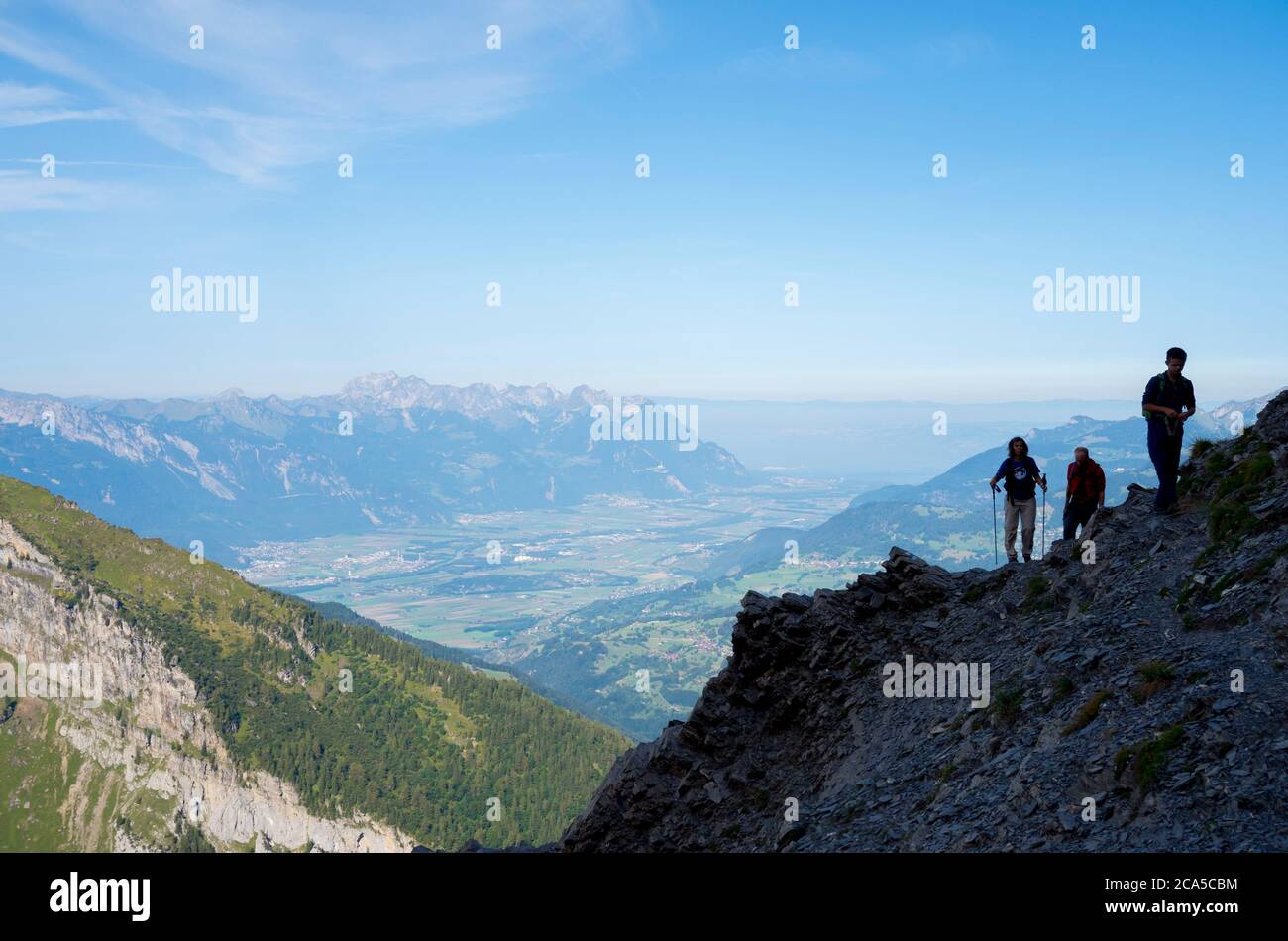 Svizzera, alpi Vaud, trekking alpino verso il Fr?te de Saille sotto il Grand Muveran (3051 m) Foto Stock