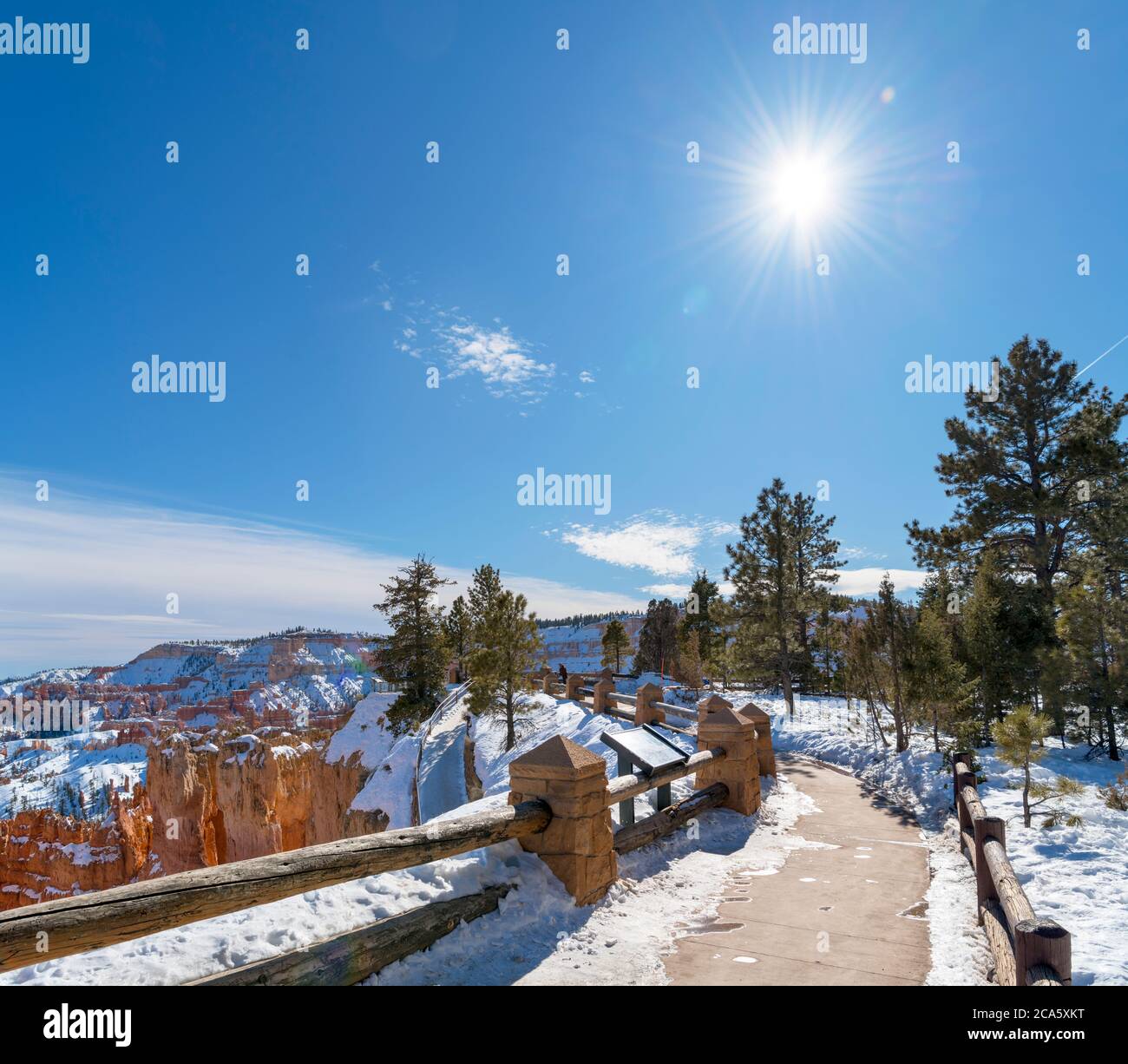 RIM Trail, Sunset Point, Bryce Amphitheatre, Bryce Canyon National Park, Utah, Stati Uniti Foto Stock