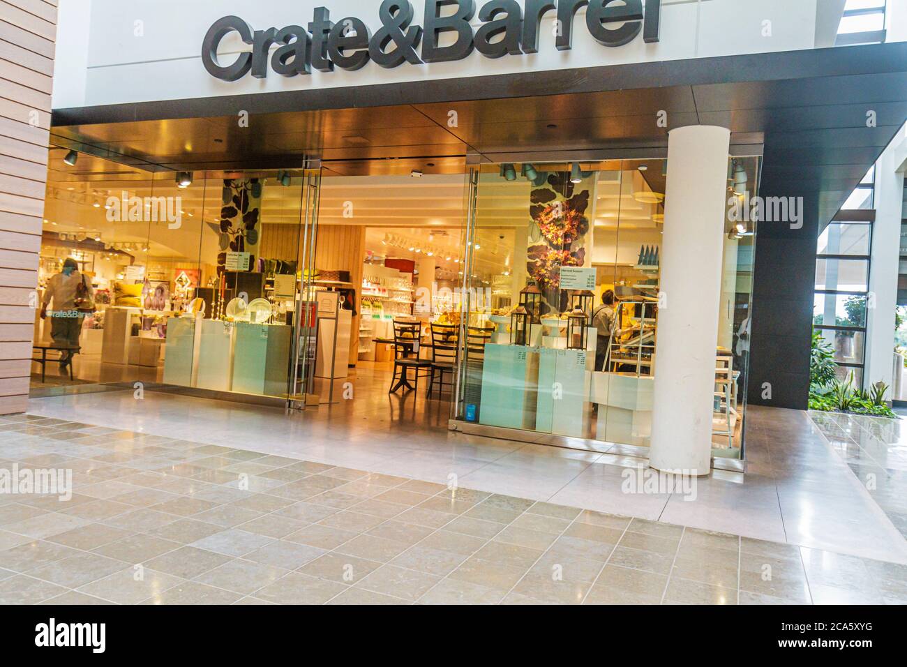 Boca Raton Florida, Palm Beach County, Boca Center, centro, centro commerciale, galleria, shopping shopper shopping negozi di negozi di mercato mercati di vendita di mercato, ret Foto Stock