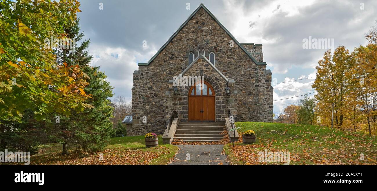 Vista della chiesa, Knowlton, Eastern Townships, Estrie, Quebec Provence, Canada Foto Stock