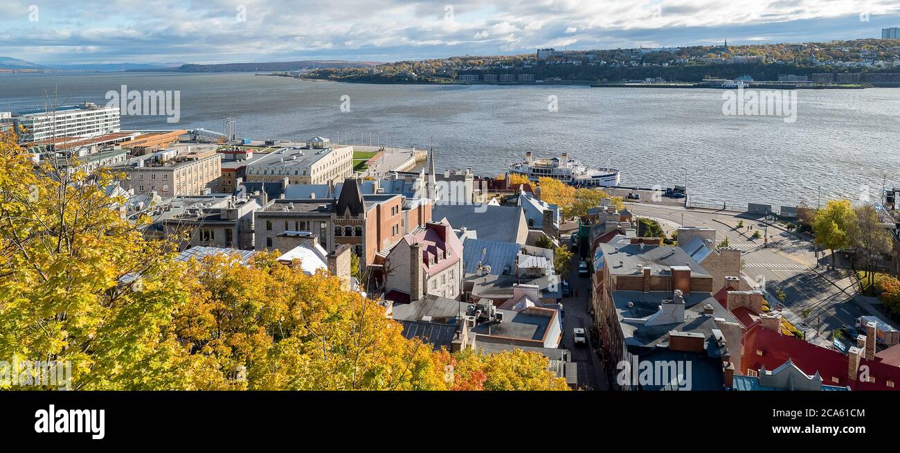 Paesaggio urbano della città bassa, fiume San Lorenzo, Québec Vecchio, Quebec Provenza, Canada Foto Stock