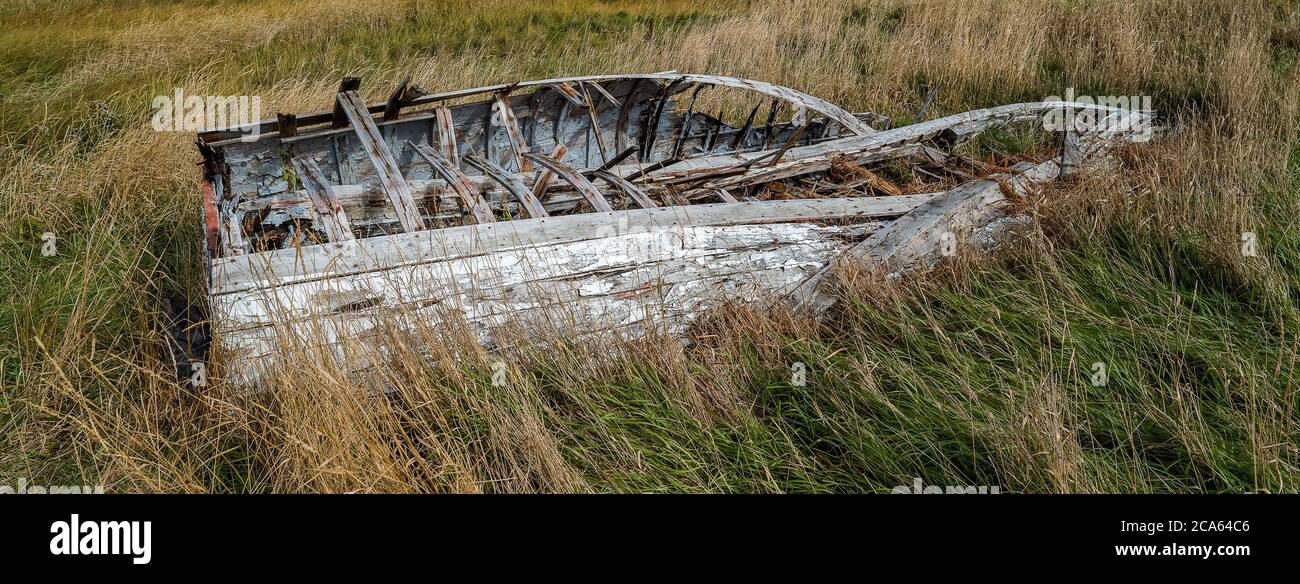 Primo piano di barca distrutta, ribaltamento, Fogo Island, Terranova Foto Stock