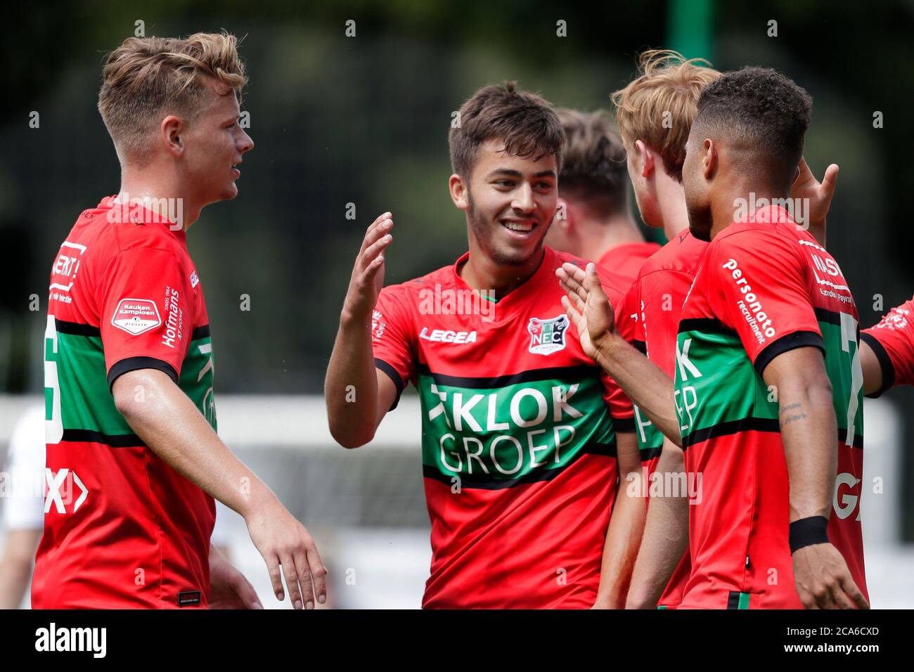 NIJMEGEN, PAESI BASSI - 1 AGOSTO: (l-r) Syb van Ottele, Souffian El Karouani, Thomas Beekman, Anton Fase visto durante la partita pre-stagione NEC - Galacticos Academy il 1 agosto 2020 a Nijmegen, Paesi Bassi. Foto Stock