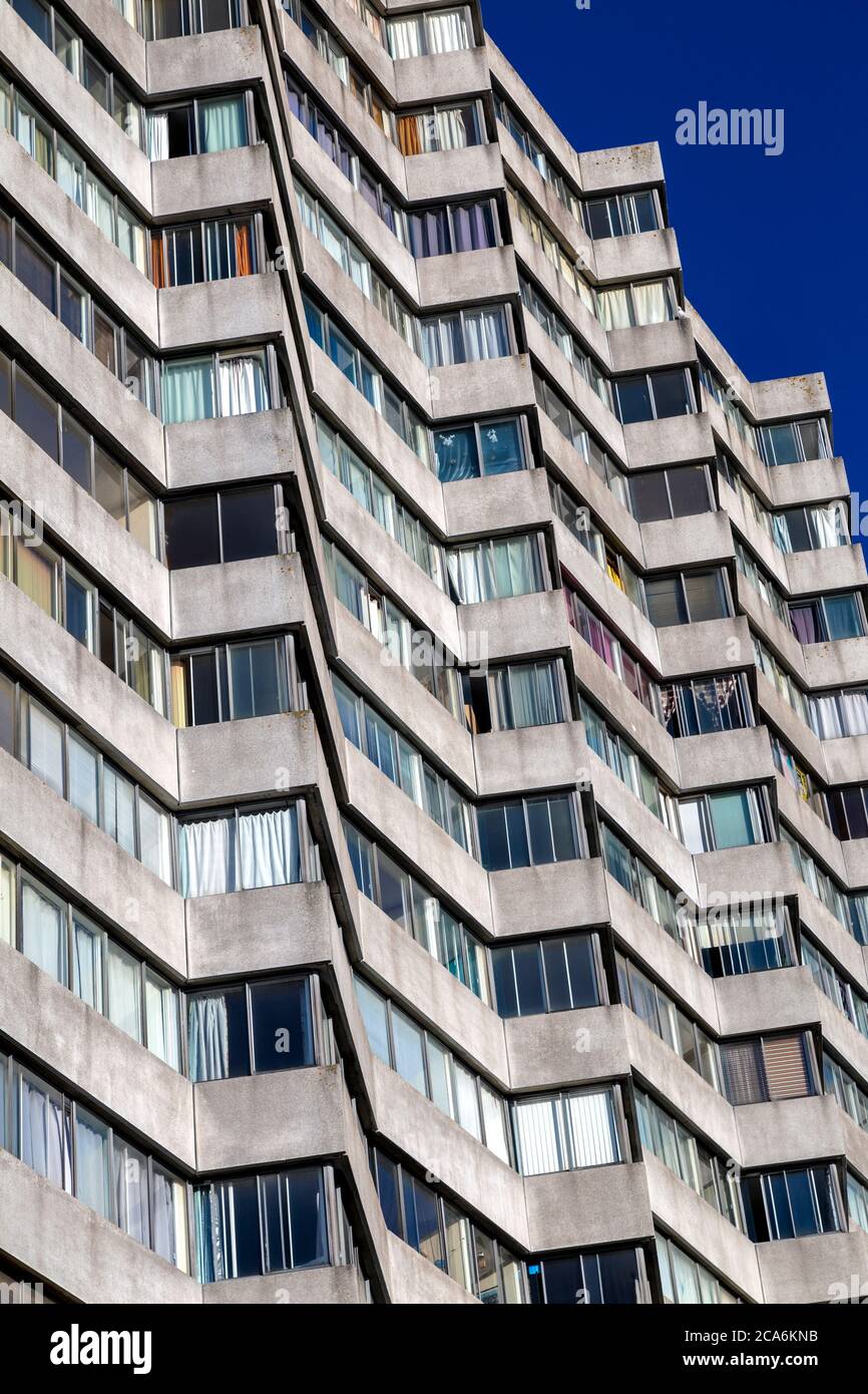 Esterno della brutale torre residenziale Arlington House a Margate, Regno Unito Foto Stock