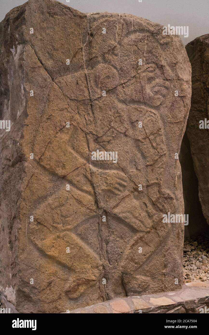 Queste pietre intagliate del Monte Alban furono inizialmente pensate per rappresentare i ballerini e furono chiamate Danzantes. Si ritiene che rappresentino capti Foto Stock