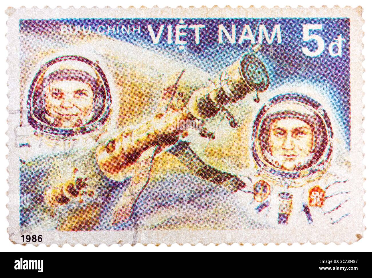 Il francobollo stampato in Vietnam mostra il cosmonaut vietnamita Pham Tuan e il cosmonaut sovietico Viktor Gorbatko Foto Stock