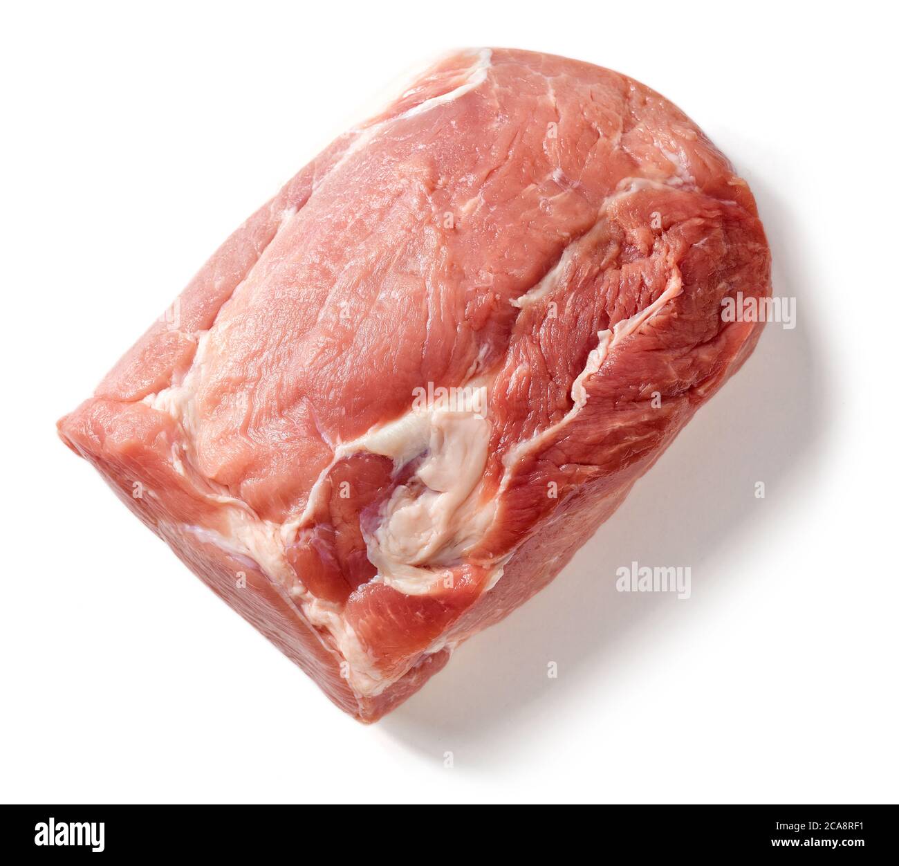 Carne di maiale fresca cruda isolata in bianco, vista dall'alto Foto Stock