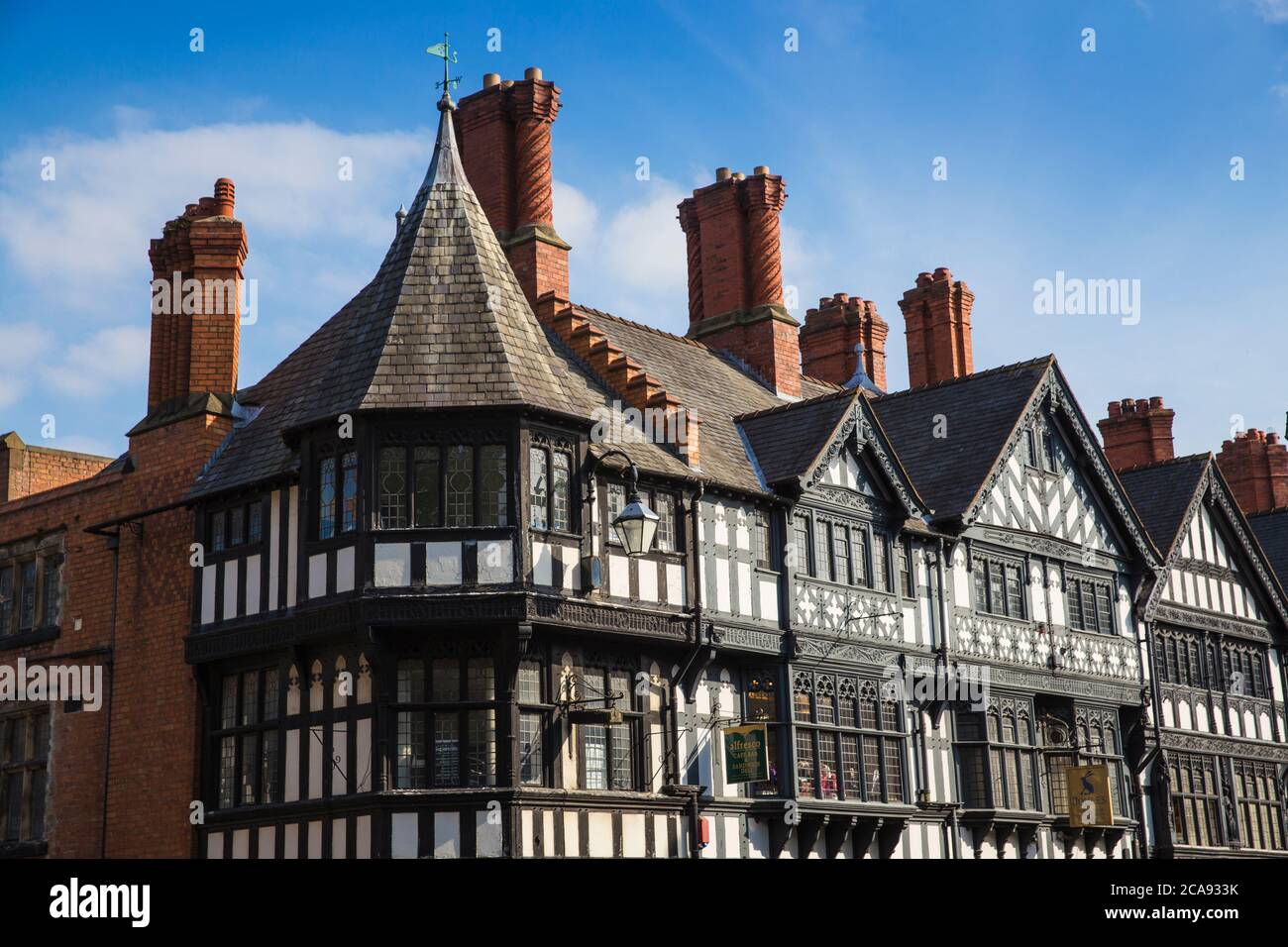 Edifici Tudor nel centro della città, Chester, Cheshire, Inghilterra, Regno Unito, Europa Foto Stock