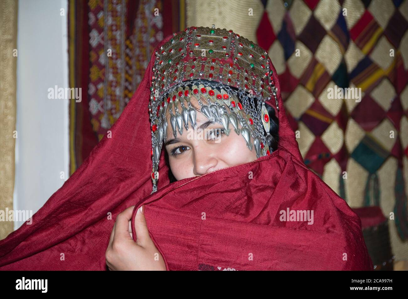 Gruppo di ballo folk, Ashgabat (Asgabat), Turkmenistan Groupe folklorique de danse, Achgabat (Asgabat), Turkménistan Folklore Tanzgruppe, Aschgabat (Asgab Foto Stock