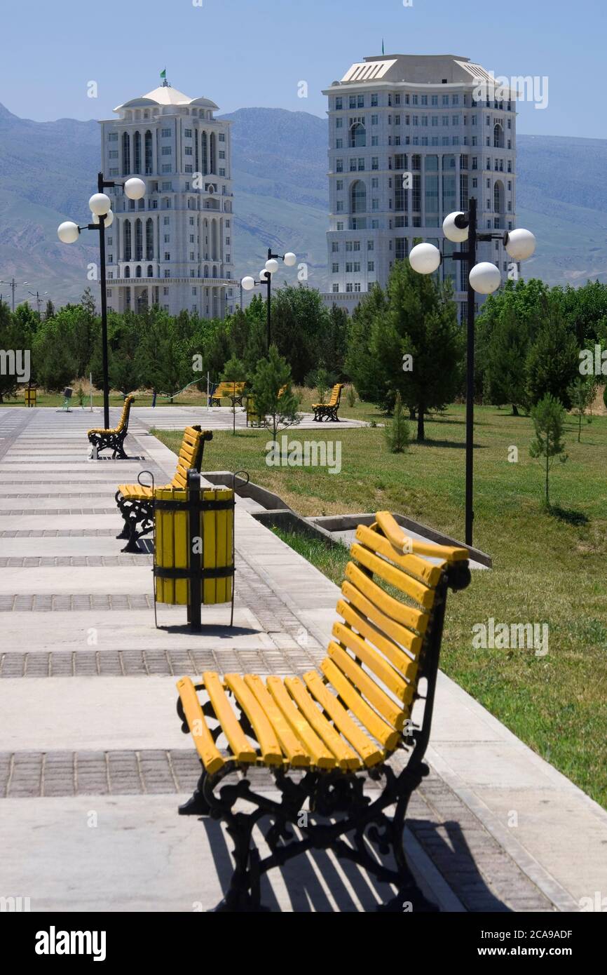 Edifici residenziali moderni, Ashgabat, Turkmenistan moderne Wohngebäude, Wohngebaeude, Aschgabat, Turkmenistan Foto Stock