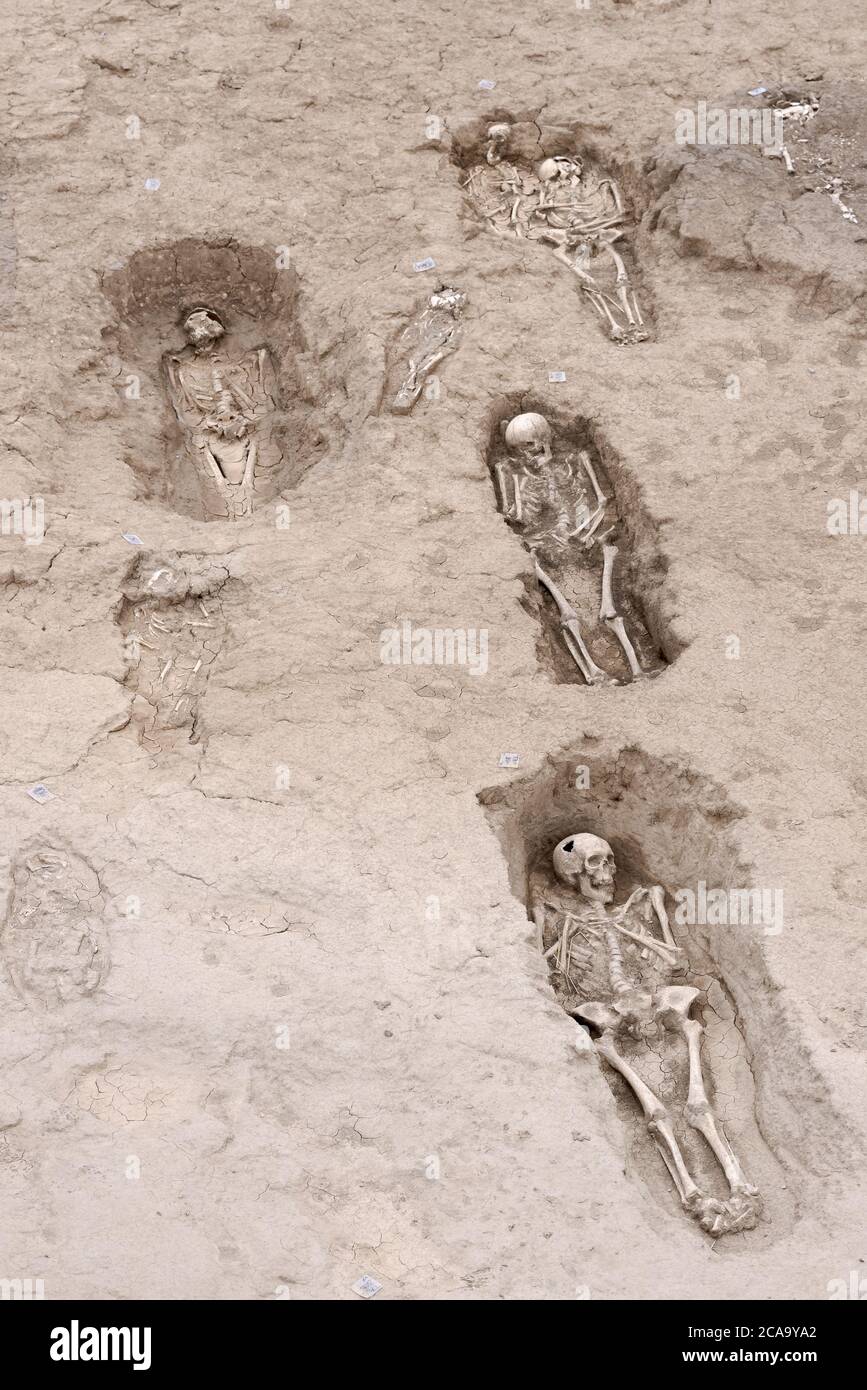 Necropoli visigotica a Grañon con 90 tombe scoperte durante i lavori di un'autostrada a la Rioja il 2020 luglio, in Spagna Foto Stock