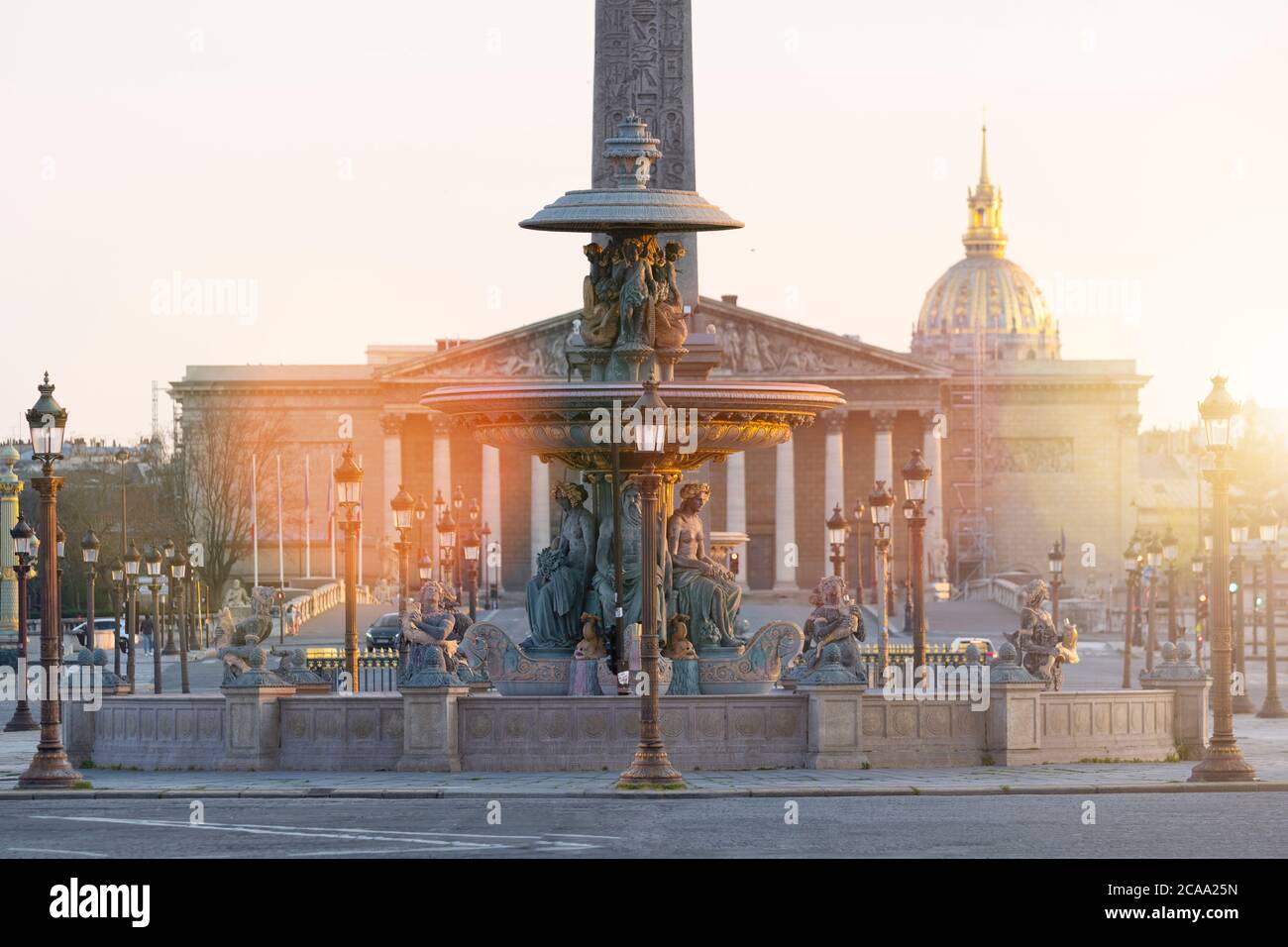 Parigi, vista di Place de la Concorde e Assemblea Nazionale al tramonto Foto Stock