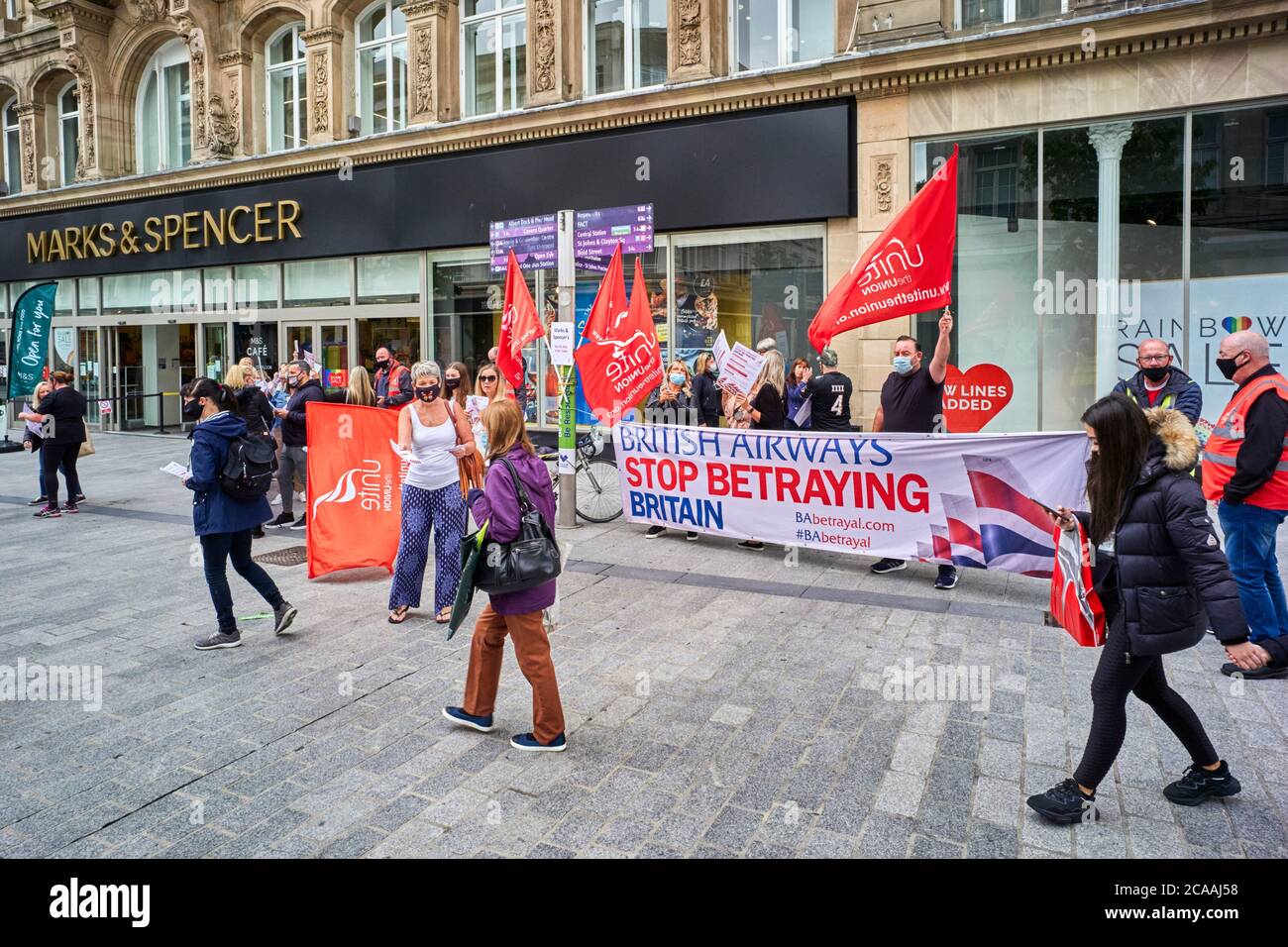 I membri del sindacato Unite protestano nel centro della via dello shopping di Liverpool circa British Airways tradendo la Gran Bretagna come la compagnia aerea vuole quasi tutti io Foto Stock