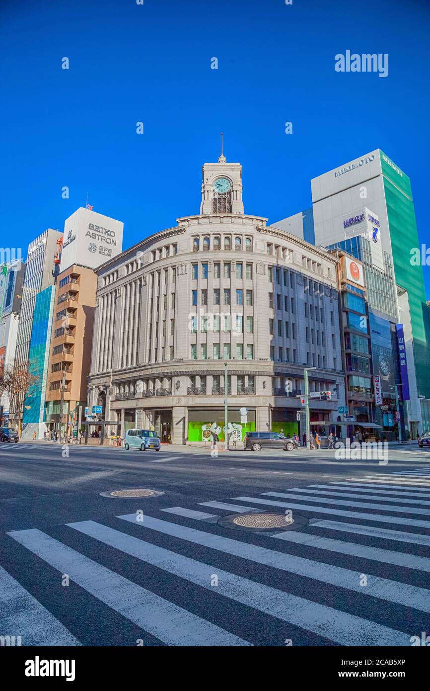 TOKYO, GIAPPONE - 03 Gennaio 2018: Il paesaggio urbano di Tokyo, il distretto di Ginza. La città dei grandi magazzini, negozi di alta qualità. Foto Stock