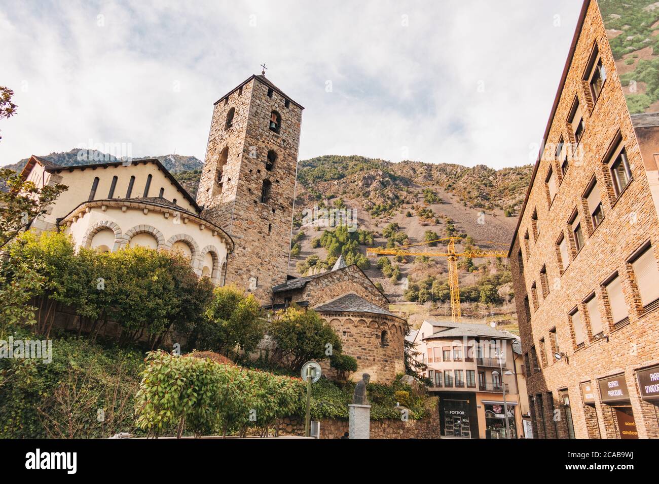 Església de Sant Esteve (Chiesa di Santo Stefano), una storica chiesa romanica costruita nel 12 ° secolo ad Andorra la Vella, Andorra Foto Stock