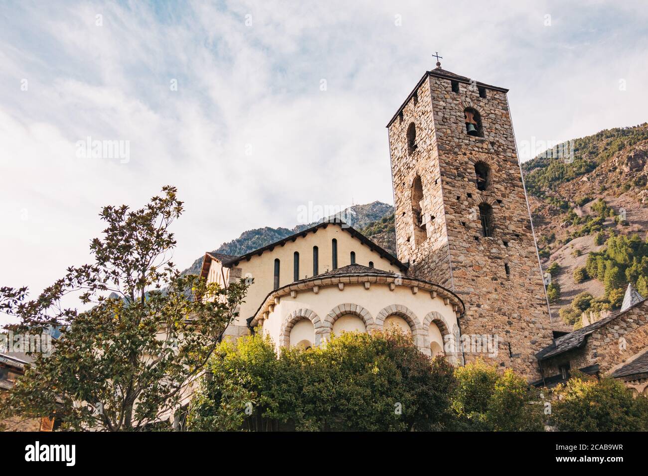 Església de Sant Esteve (Chiesa di Santo Stefano), una storica chiesa romanica costruita nel 12 ° secolo ad Andorra la Vella, Andorra Foto Stock