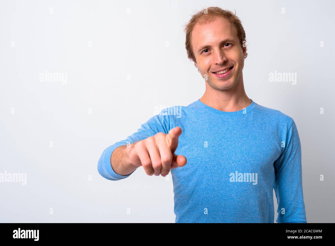 Ritratto di uomo felice con capelli biondi Foto Stock