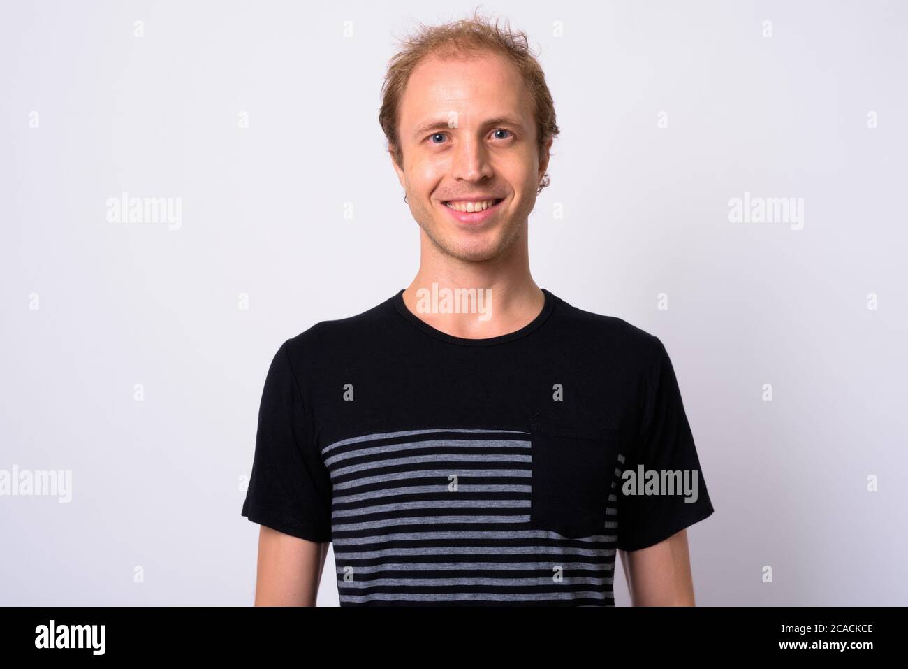 Ritratto di uomo felice con capelli biondi Foto Stock