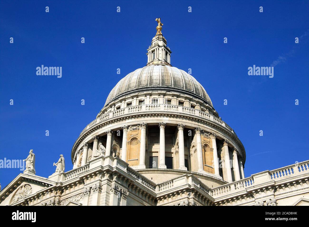 Cattedrale di St Paul Londra Inghilterra costruita da Sir Christopher Wren, una popolare destinazione turistica punto di riferimento della città stock pho Foto Stock