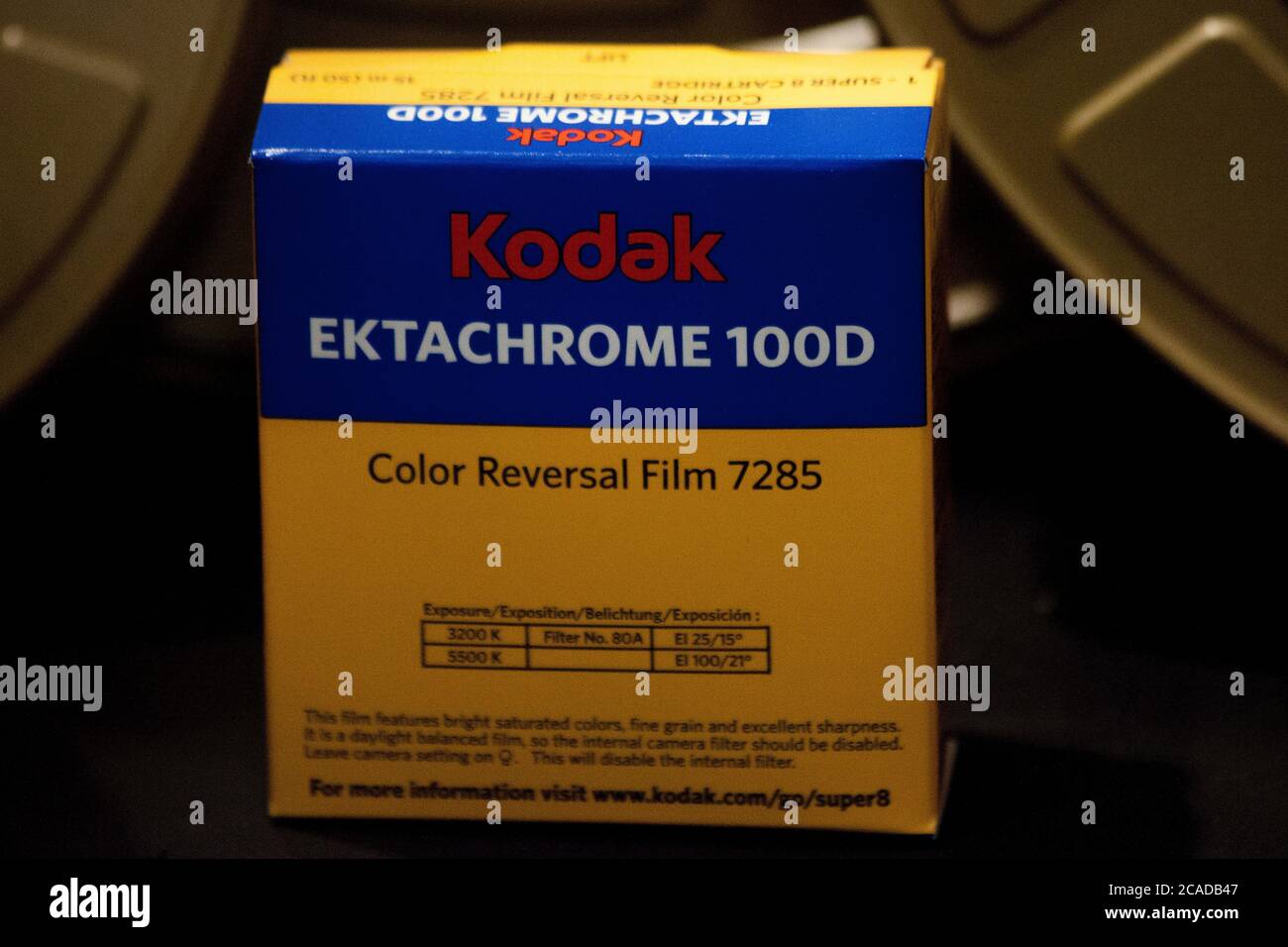 Prodotti cinematografici di un'epoca passata in mostra alla George Eastman House di Rochester, New York. La residenza del fondatore di Eastman Kodak è ora un museo. Un tempo gigante, Eastman Kodak lotta per sopravvivere nel mondo dell'imaging digitale. Nell'agosto 2020 l'azienda ha annunciato il passaggio alla produzione farmaceutica. Foto Stock