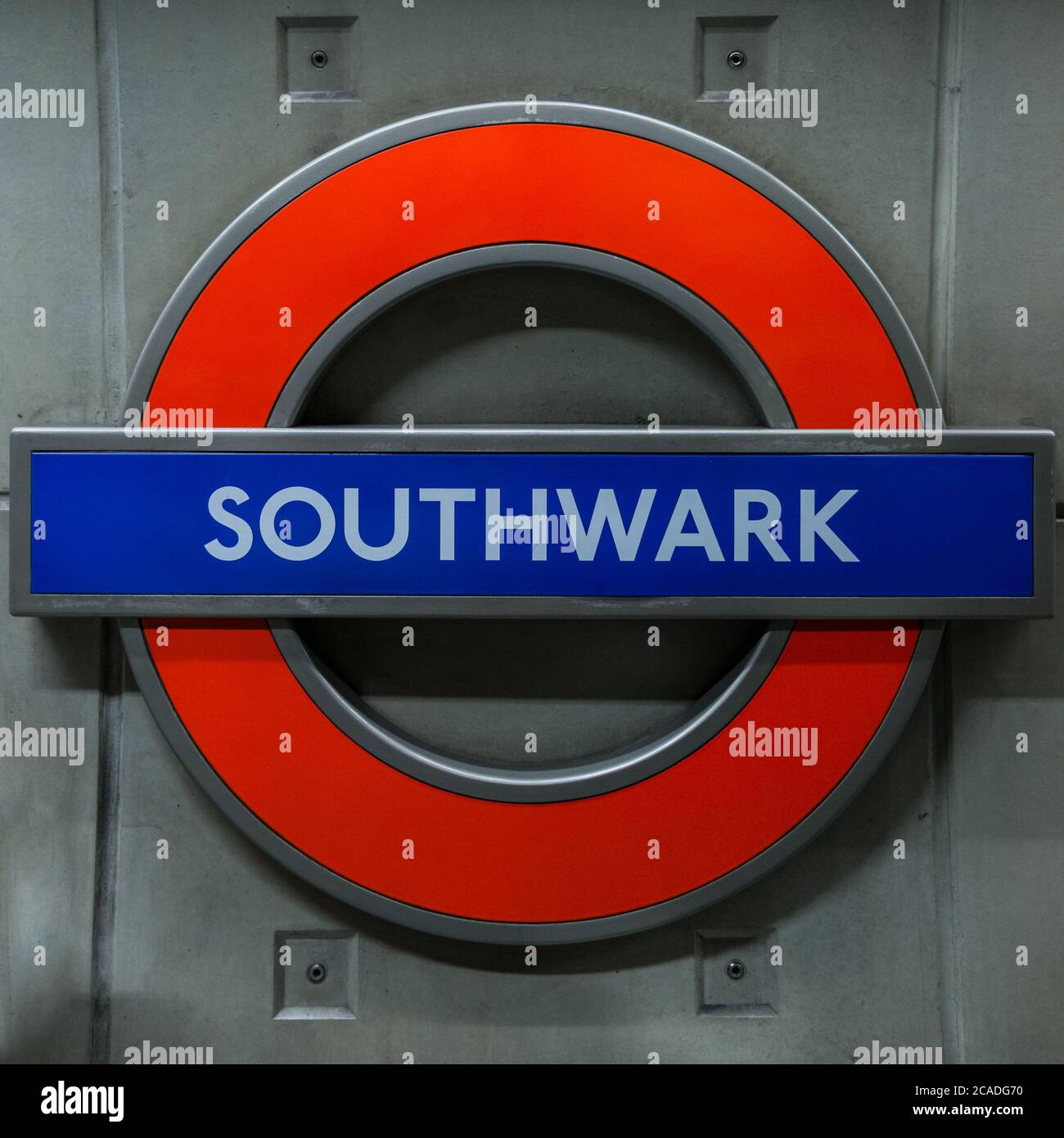 Stazione della metropolitana di Southwark, progettata da Sir Richard MacCormac, Londra, Inghilterra, Regno Unito Foto Stock