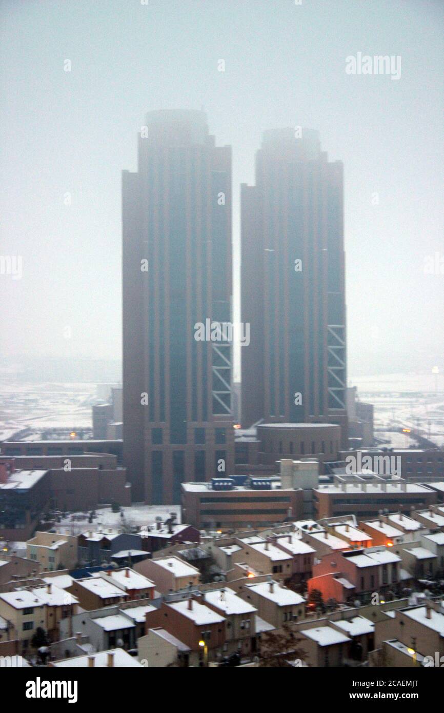 Neve, ghiaccio, nebbia e città / Ankara / Turchia Foto Stock