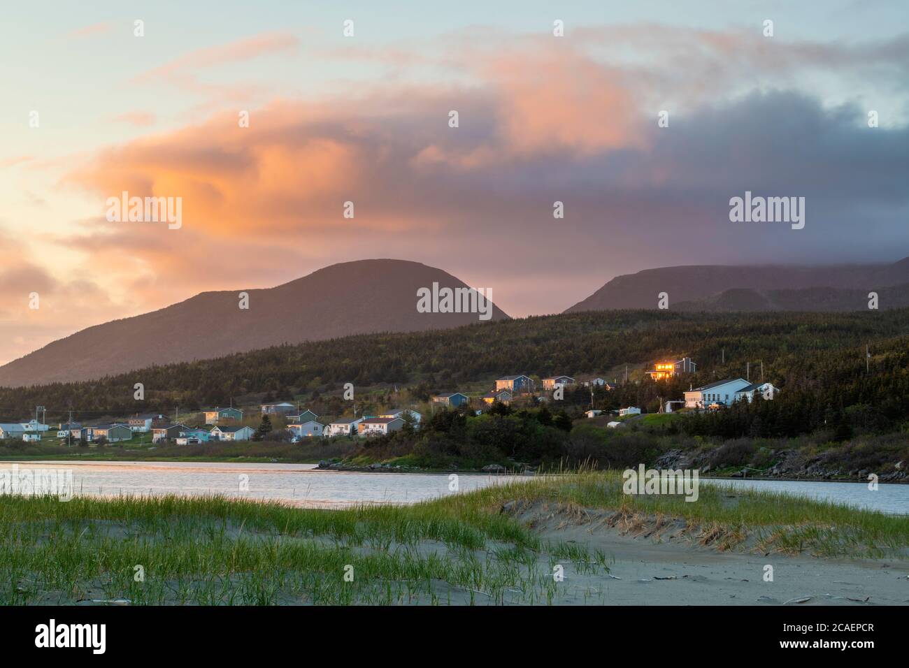 Capo Ray al tramonto, J.T. Cheeseman Provincial Park, Terranova e Labrador NL, Canada Foto Stock