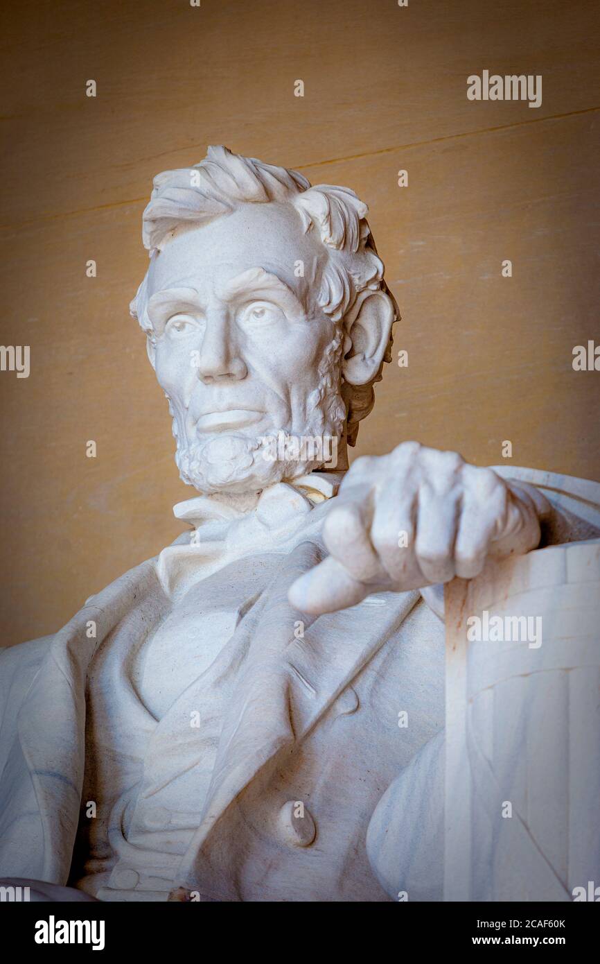 Statua di Abraham Lincoln all'interno del Lincoln Memorial, Washington, DC, USA Foto Stock