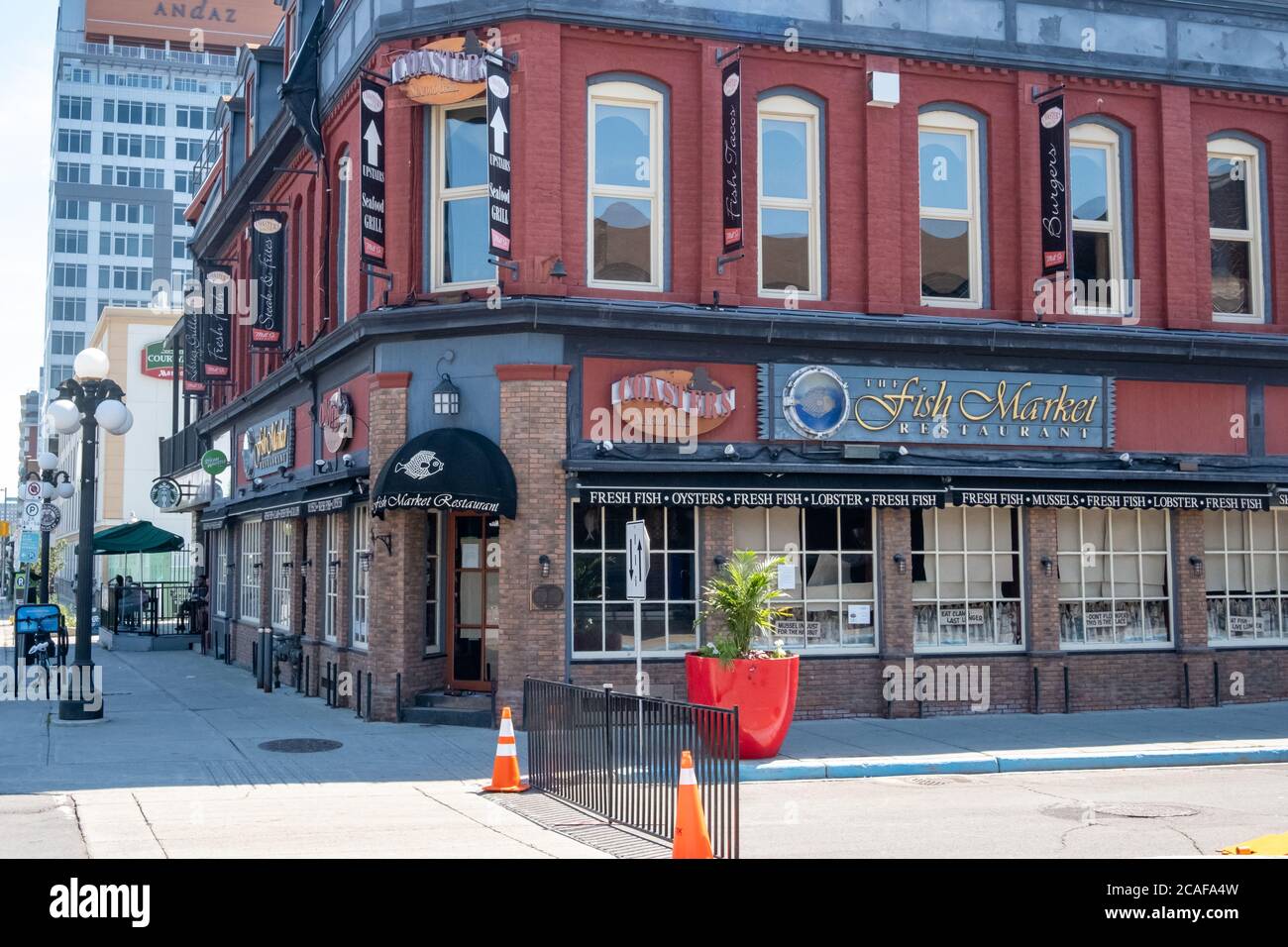 Il ristorante Fish Market nel ByWard Market di Ottawa, Ontario, Canada, è chiuso durante la pandemia COVID-19. Foto Stock