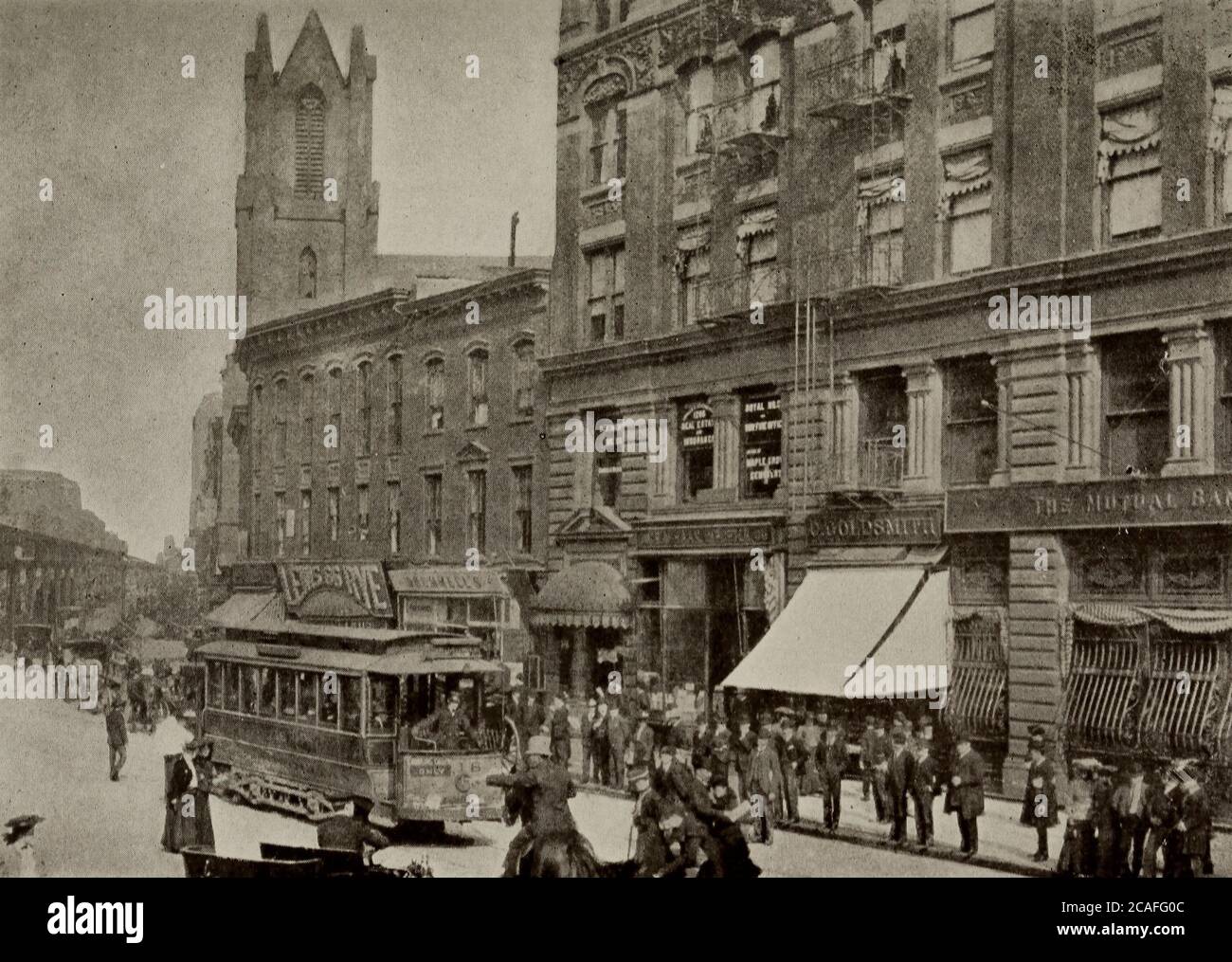 Broadway e 34th Street, New York City, circa 1900. L'incrocio più trafficato di New York e un ottimo centro alberghiero. La torre è il vecchio Tabernacolo di Broadway Foto Stock