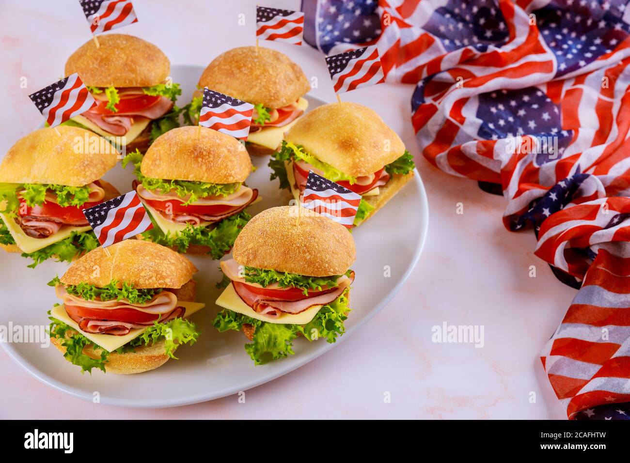 Antipasto per festa americana con bandiera americana. Foto Stock