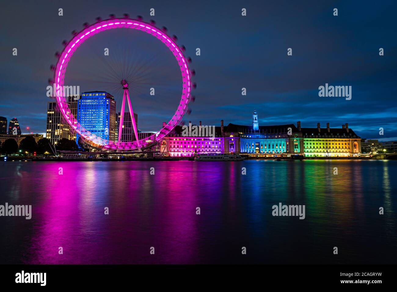London Eye, illuminato di notte, Londra Foto Stock