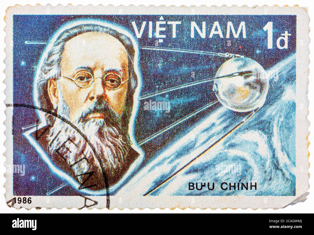 Il francobollo stampato in Vietnam mostra Konstantin Tsiolkovsky, 1° volo spaziale con equipaggio, 25° anniversario Foto Stock