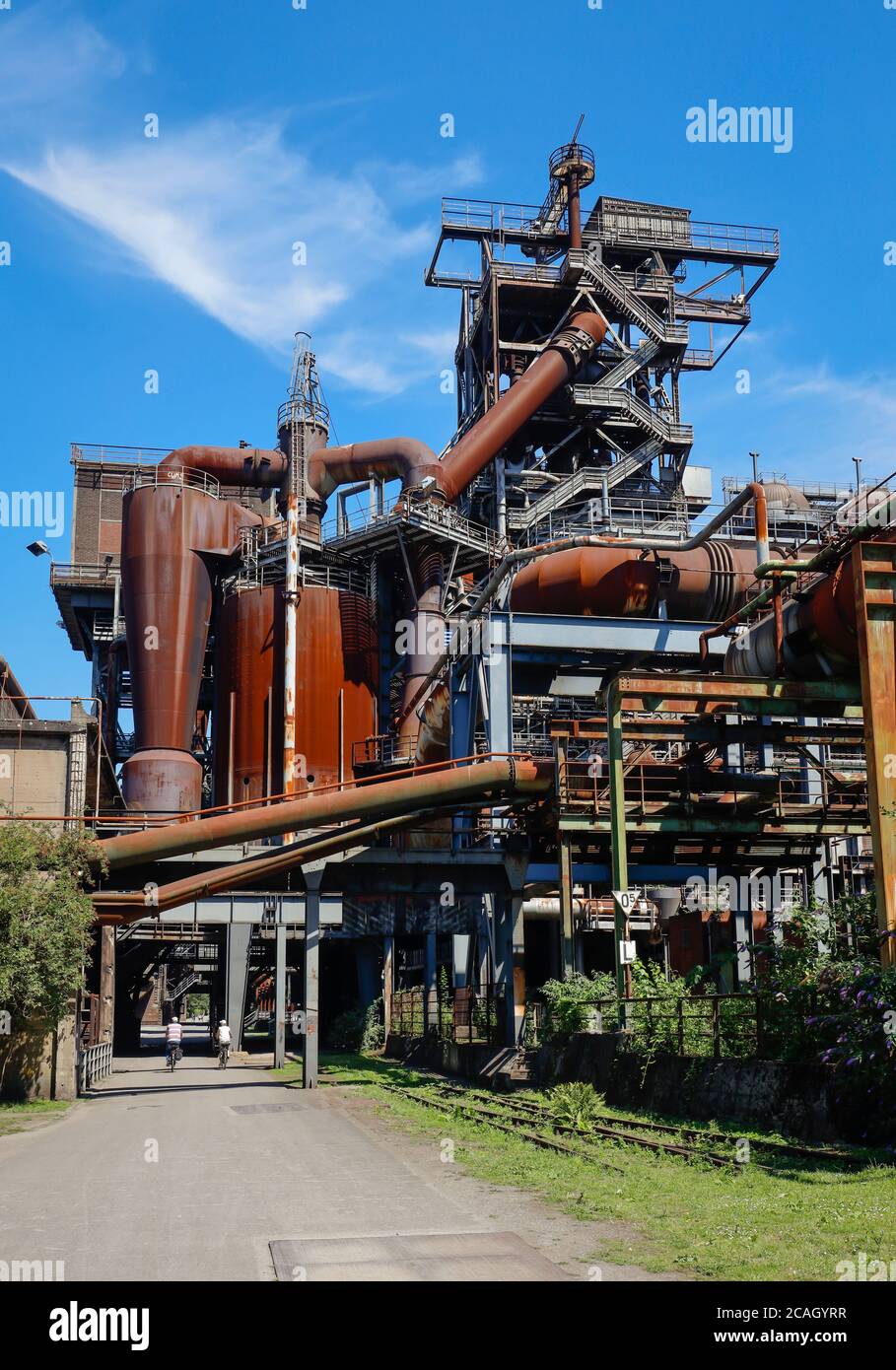 30.07.2020, Duisburg, Renania Settentrionale-Vestfalia, Germania - Landschaftspark Duisburg-Nord, un parco paesaggistico che copre circa 180 ettari intorno a un i disusato Foto Stock