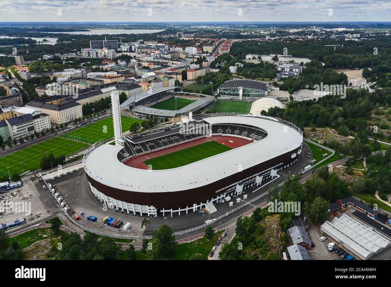 Helsinki, Finlandia - 1 agosto 2020: Vista panoramica dello stadio olimpico di Helsinki dopo i lavori di ristrutturazione. Foto Stock