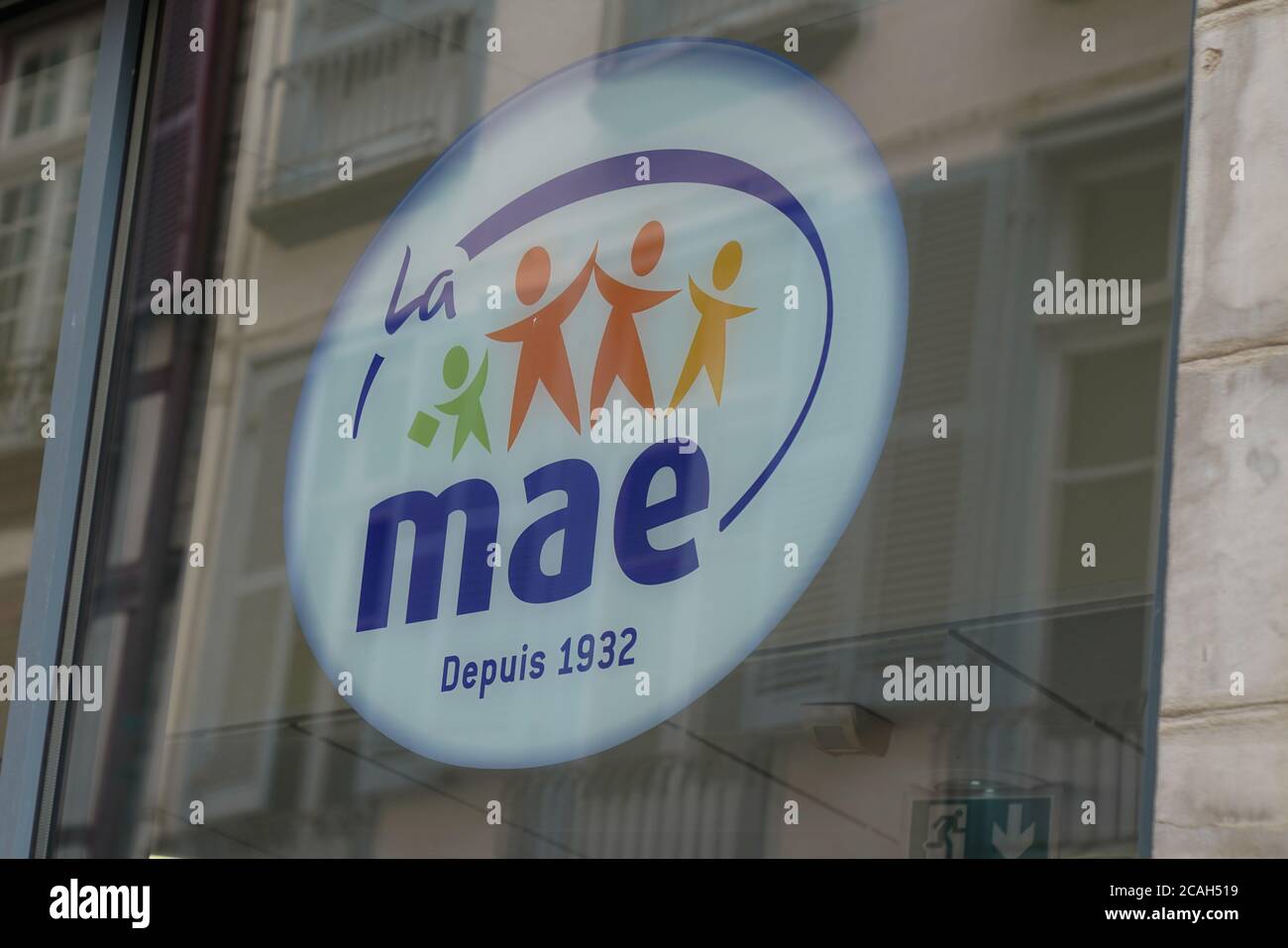 Bordeaux , Aquitaine / Francia - 08 04 2020 : mae segno e testo logo di Mutuelle assicurazione de istruzione di assicurazione multinazionale francese Foto Stock