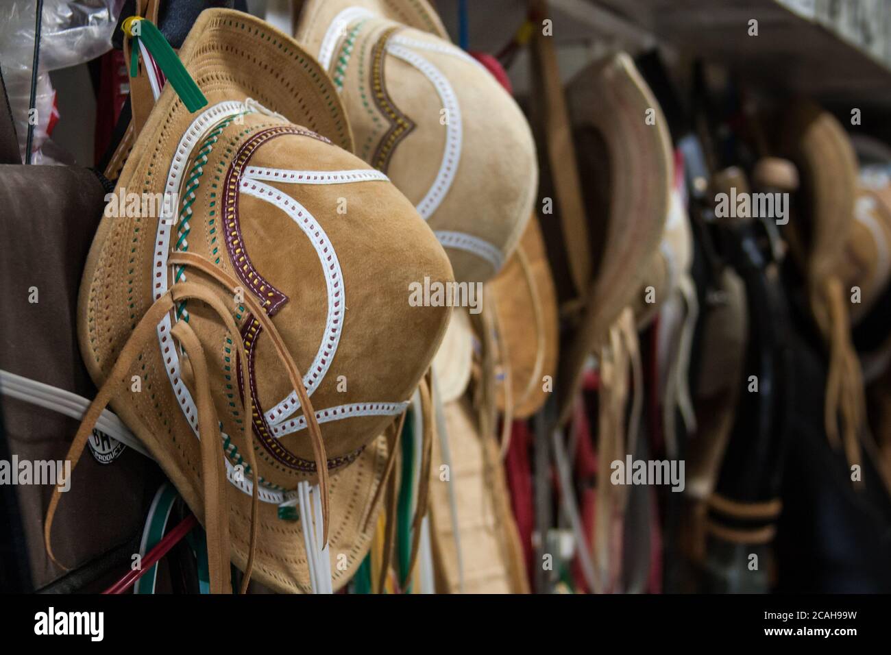 Cappello tipico di cuoio da cowboy dalla regione più settentrionale del Brasile Foto Stock