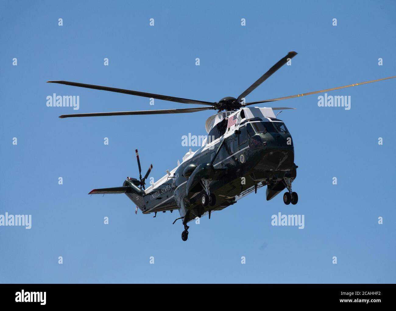 STATI UNITI. 06 agosto 2020. Marine One escorteggia il presidente Trump da Cleveland a Clyde, Ohio, il 6 agosto 2020. Trump ha pronunciato un discorso presso la Whirlpool Plant di Clyde prima di tornare a Cleveland per una raccolta fondi. (Foto di Matt Shiffler/Sipa USA) Credit: Sipa USA/Alamy Live News Foto Stock