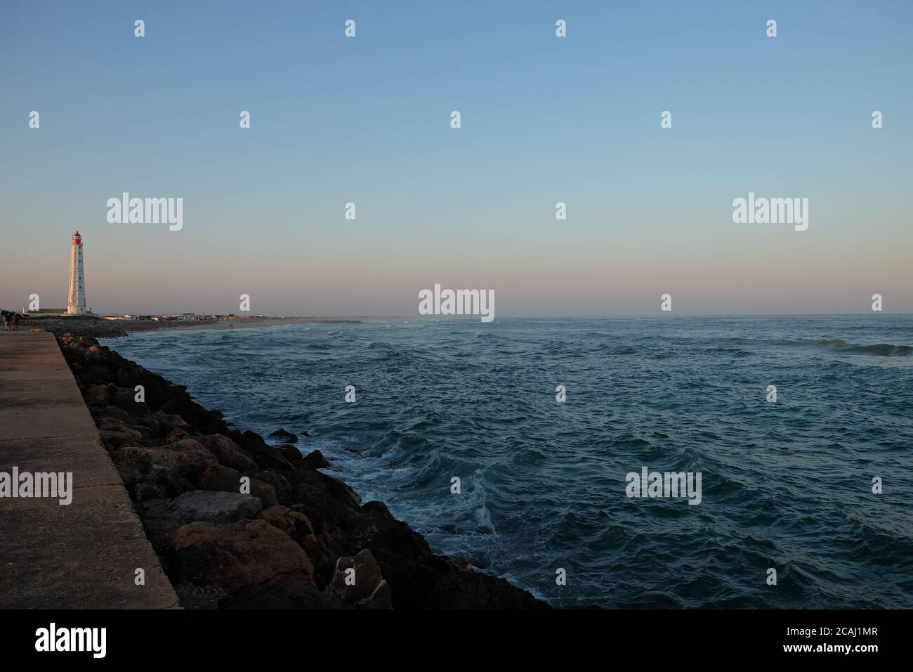 Bellissima vista dal mare, Ilha do Farol, Portogallo Foto Stock