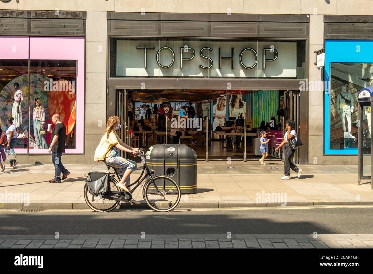 Negozio Topshop su Oxfortd Street, il marchio britannico di moda veloce Foto Stock