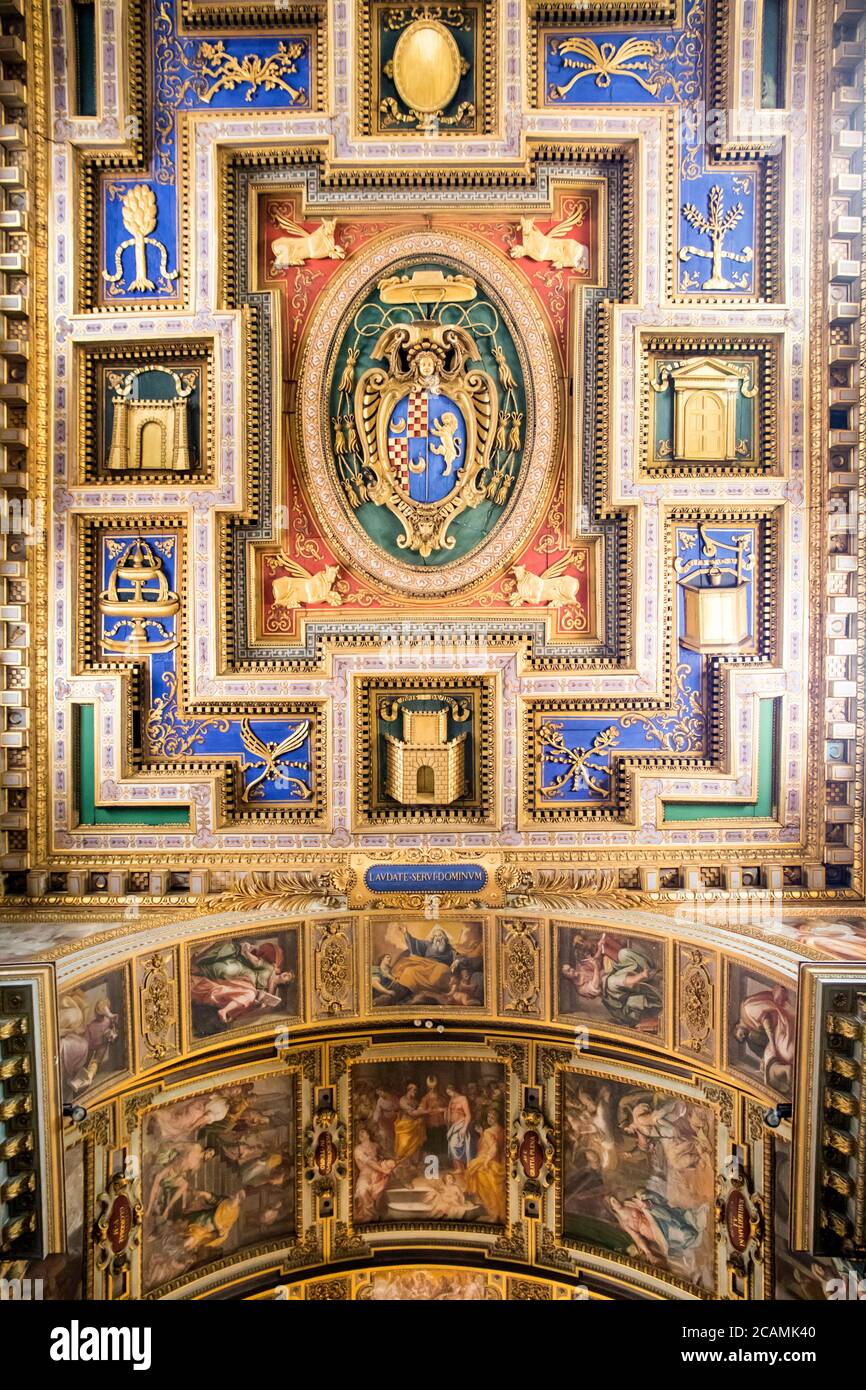 Soffitto della Chiesa di San Marcellus a Roma Foto Stock